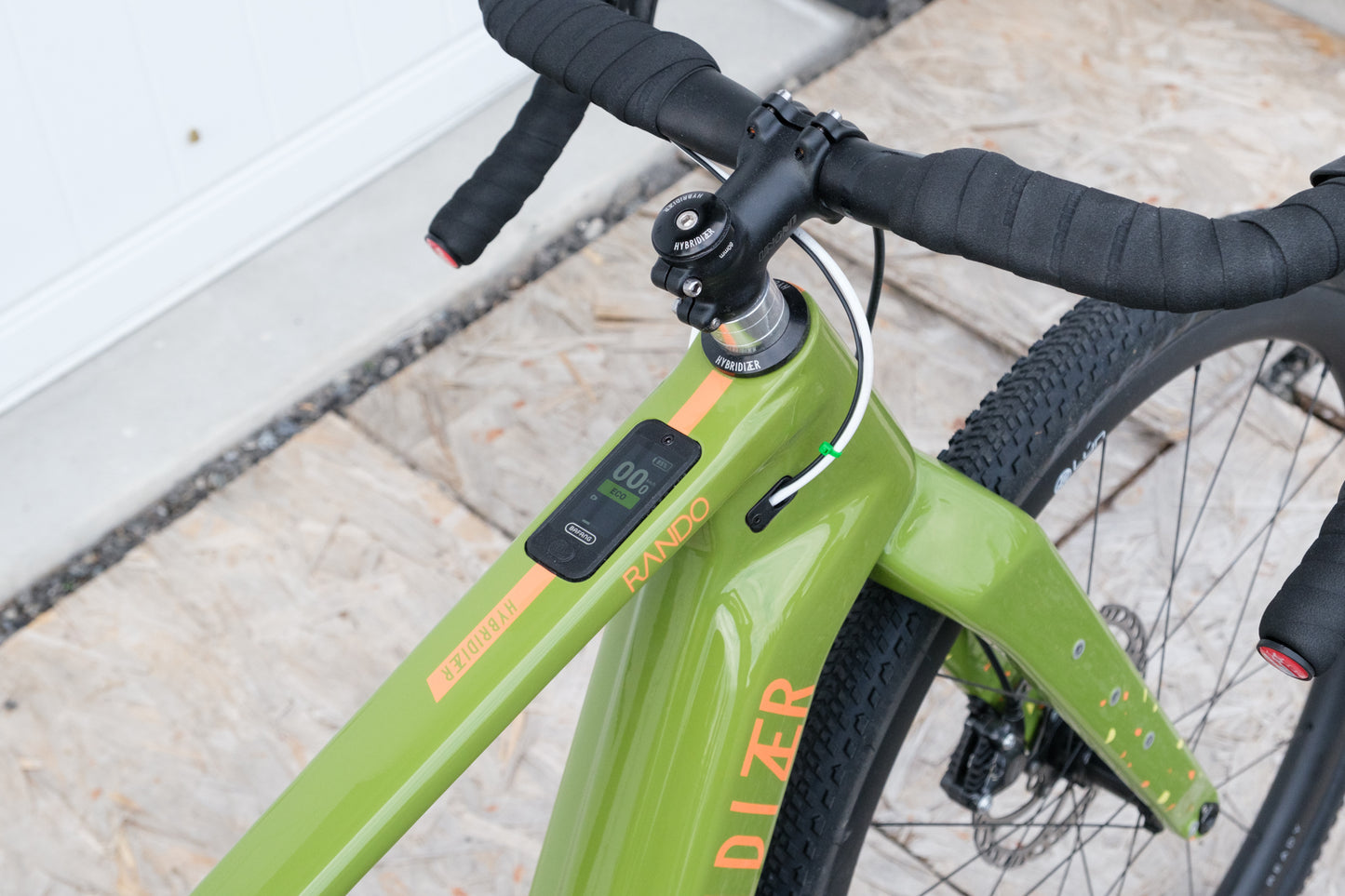 Hybridizer Rando — Versatile Full-carbon e-Gravel Bike