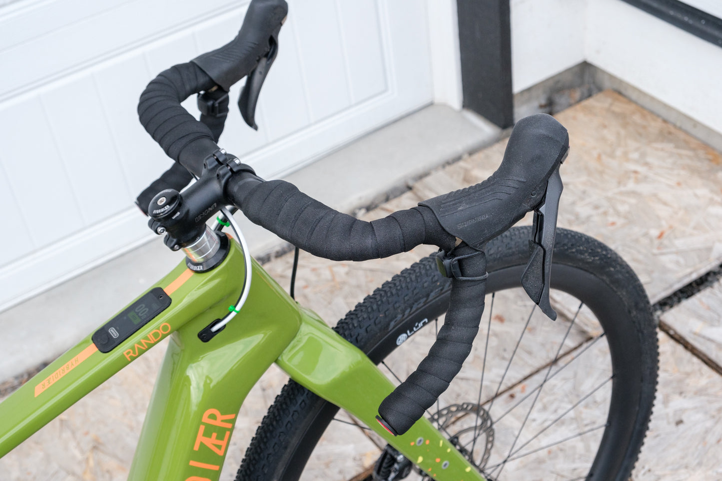 Hybridizer Rando — Versatile Full-carbon e-Gravel Bike